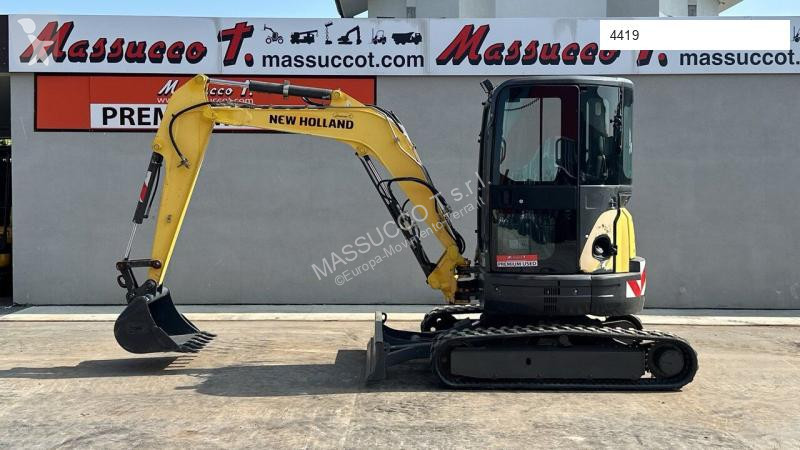Escavatore New Holland E39B