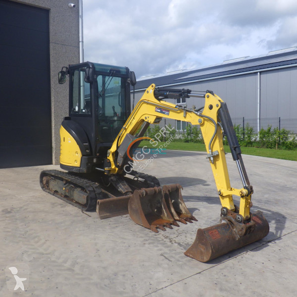 جرافة Yanmar VIO 26-6
