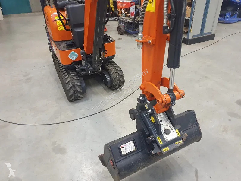 Excavator Hitachi ZX10U - 6 serie - 33 working...
