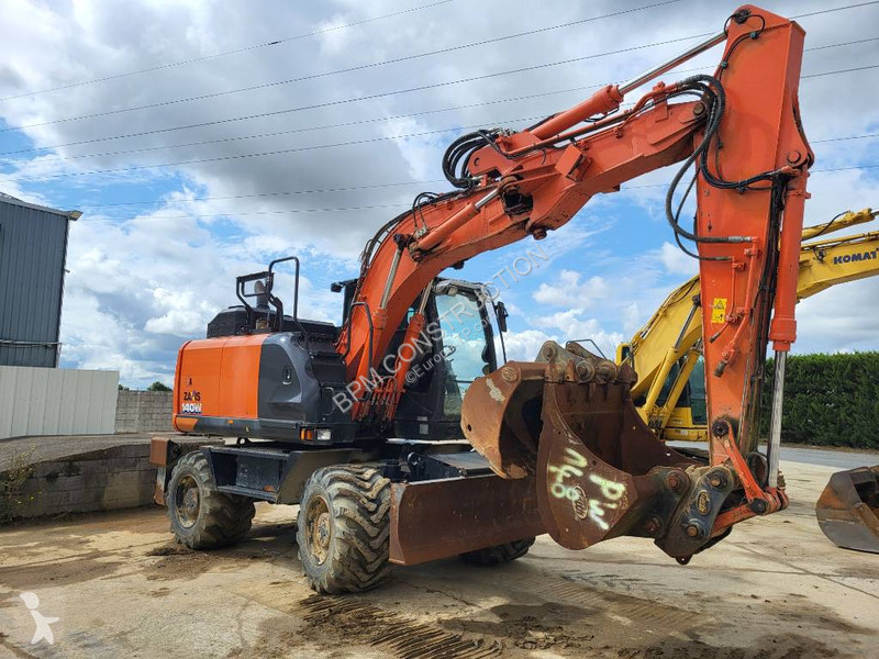Escavadora Hitachi ZX140W-6