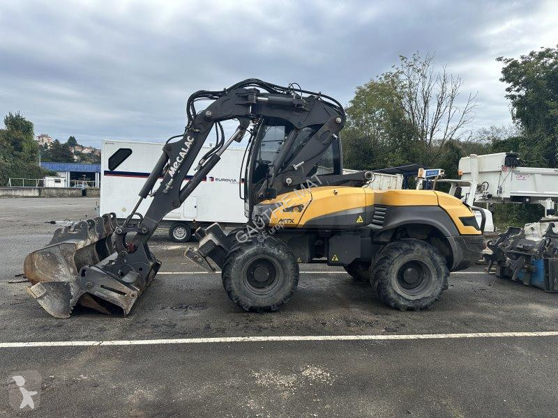 Excavator Mecalac
