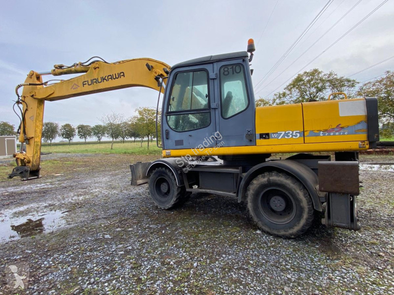 جرافة Furukawa W 735
