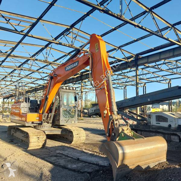 Escavadora Doosan DX140LC-5