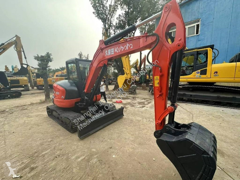 Escavadora Kubota KX163