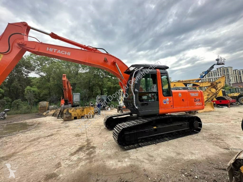 Escavadora Hitachi ZX 200