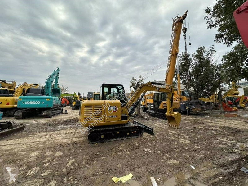 Lopatový nakládač Caterpillar 305.5E