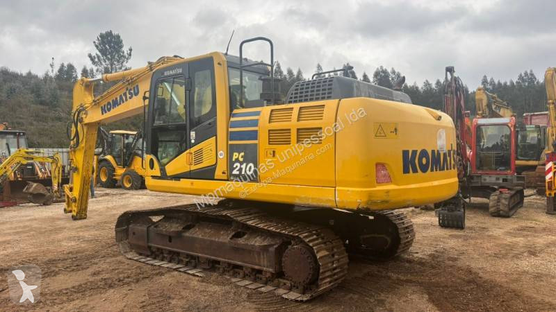Escavadora Komatsu PC210-10
