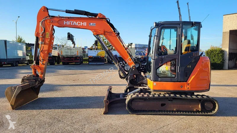 Lopatový nakládač Hitachi ZX65USB-5A CLR