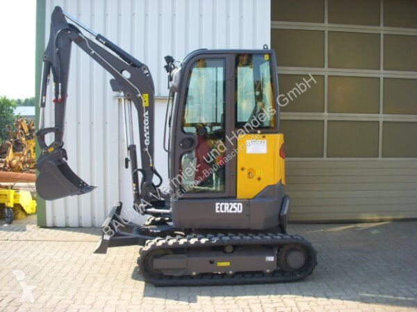 Escavadora Volvo ECR D MIETE / RENTAL