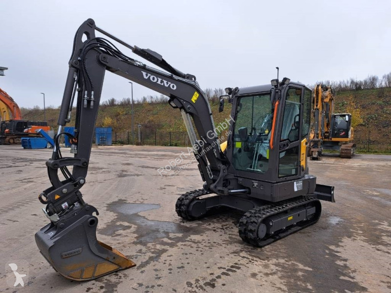 Escavadora Volvo EC 37 F