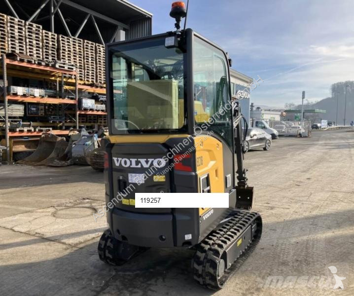 Escavadora Volvo JEC18E