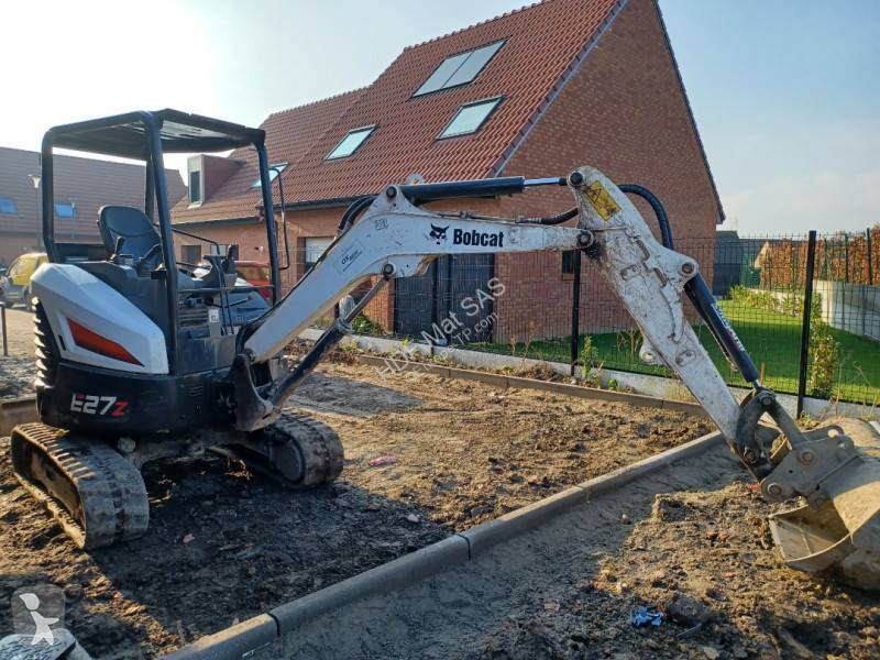 جرافة Bobcat E27Z