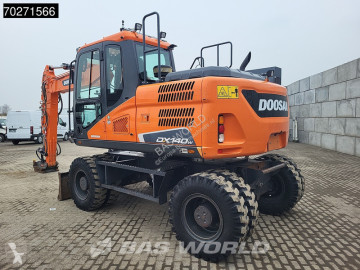 Excavadora de ruedas Doosan