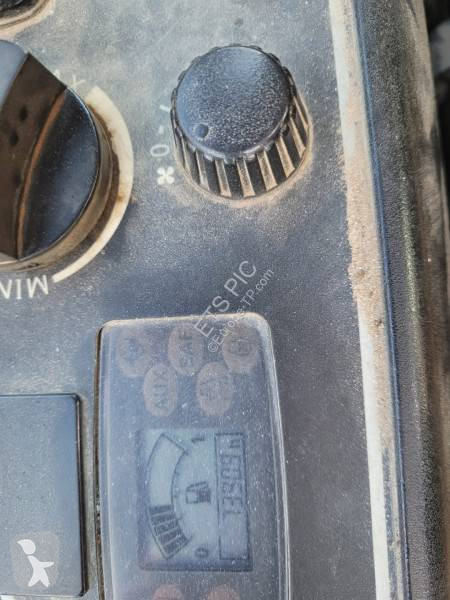 جرافة JCB