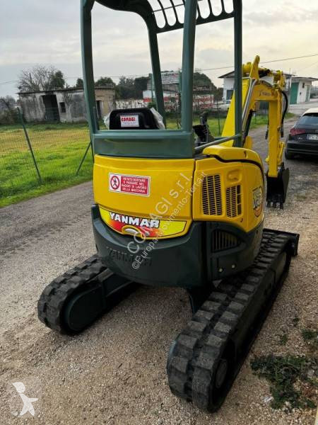 Escavatore Yanmar VIO25-4