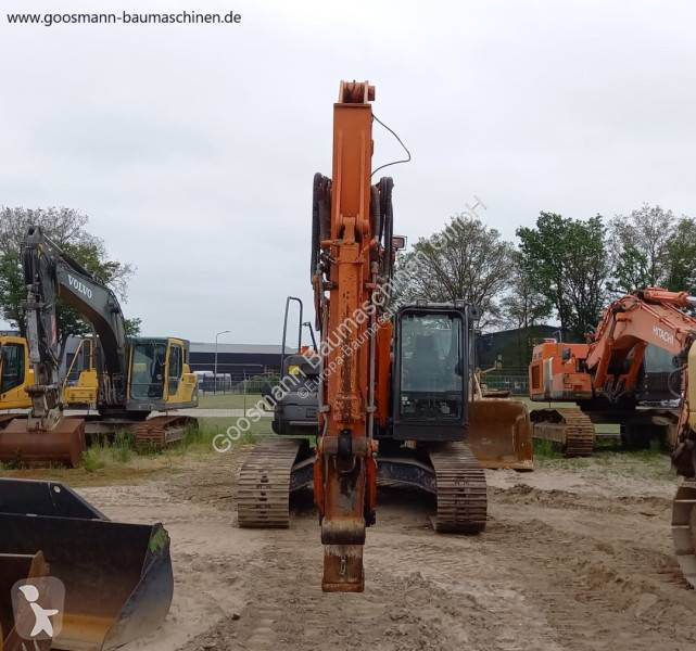 Escavadora Hitachi ZX210LC-3