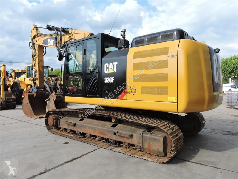 Lopatový nakládač Caterpillar 326F