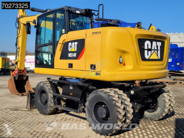 Excavator pe roti Caterpillar