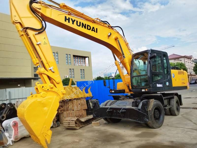 Excavadora Hyundai R210W