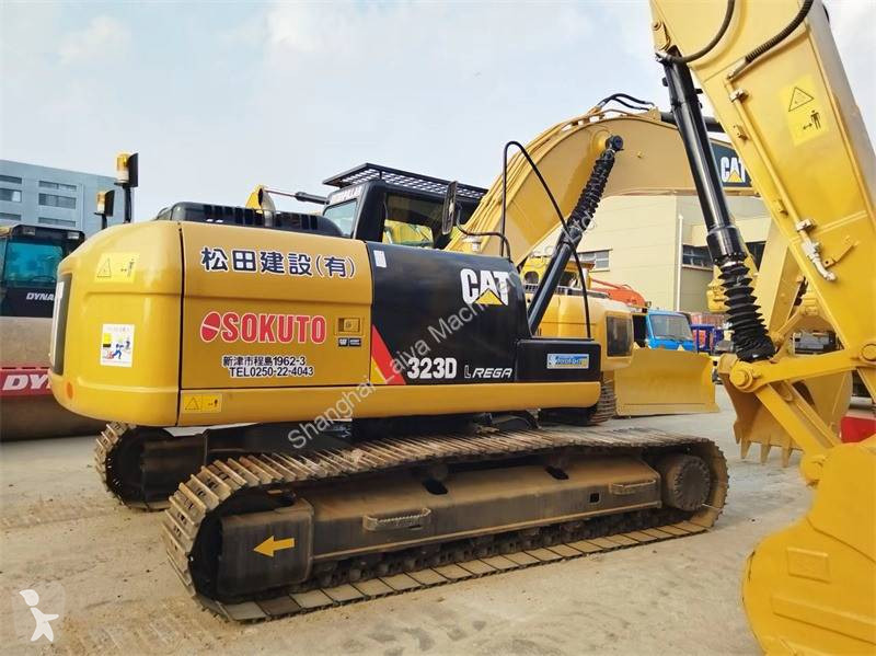 Escavadora Caterpillar 323D