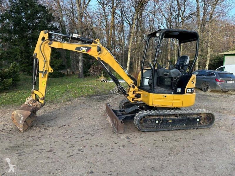 Excavadora Caterpillar 3035