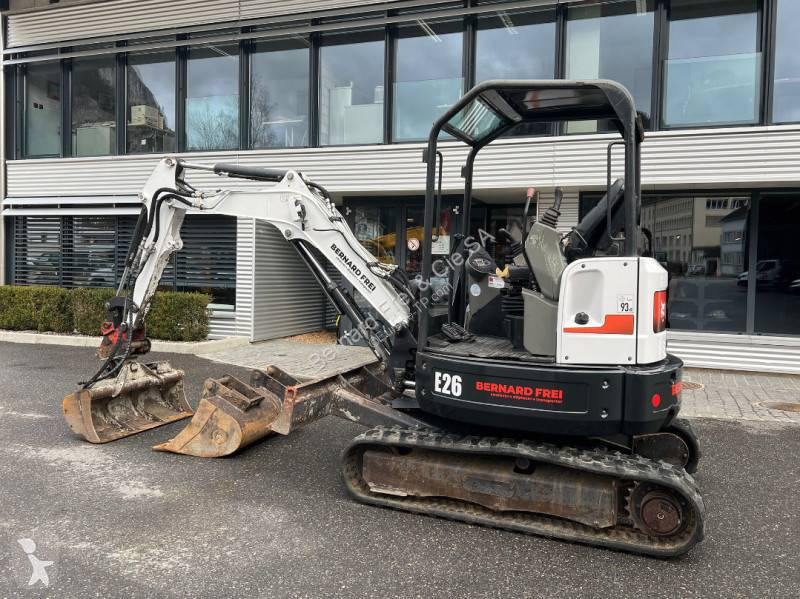 Escavadora Bobcat E26
