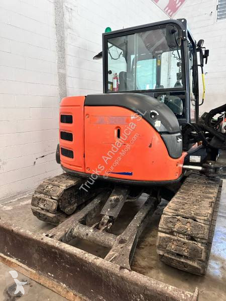 Excavadora Hitachi ZX65 USB-5A