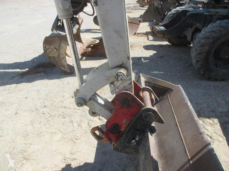 Excavadora Takeuchi TB325