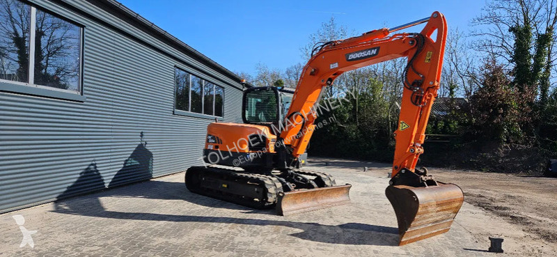 Escavadora Doosan DX 85r -3