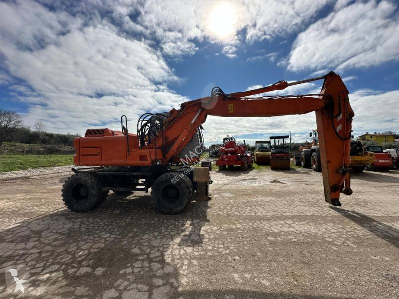 Escavatore Hitachi