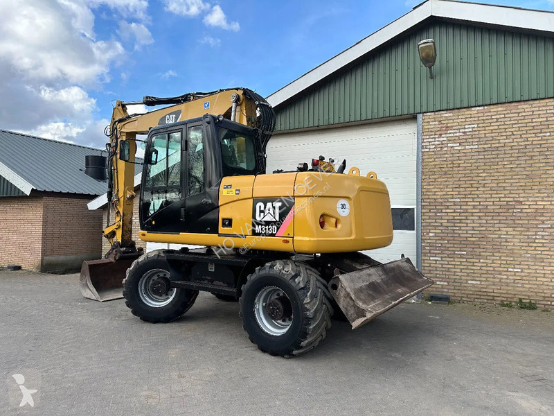 Escavatore Caterpillar D