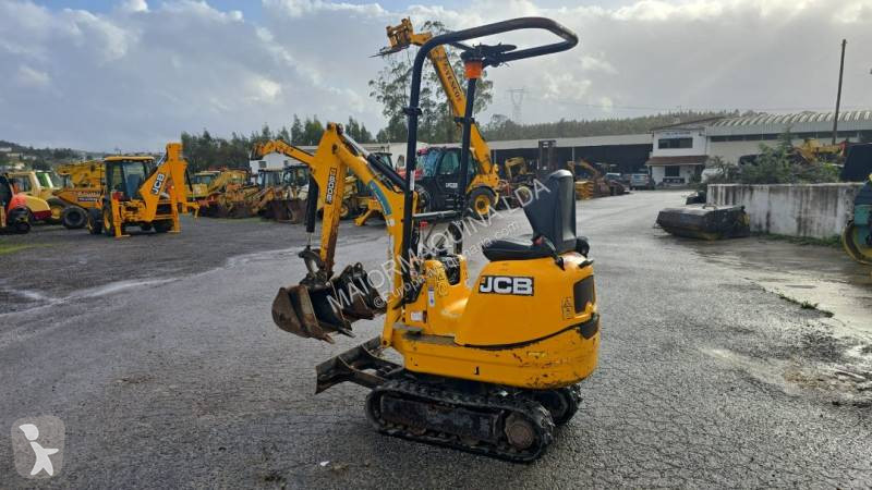 Excavator JCB