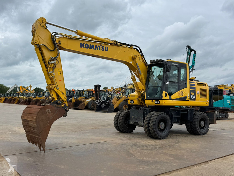 Excavator Komatsu -11