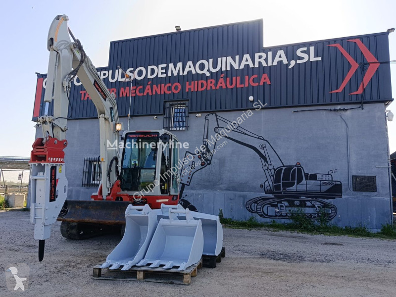 Escavadora Takeuchi