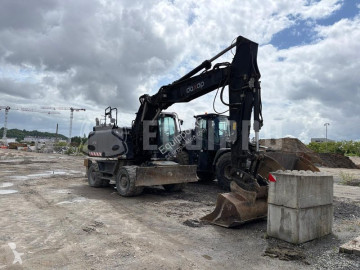 Hitachi ZX170W -6 with 3 buckets
