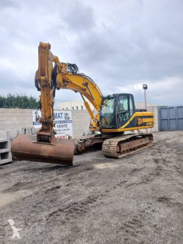 Pelle sur chenilles JCB