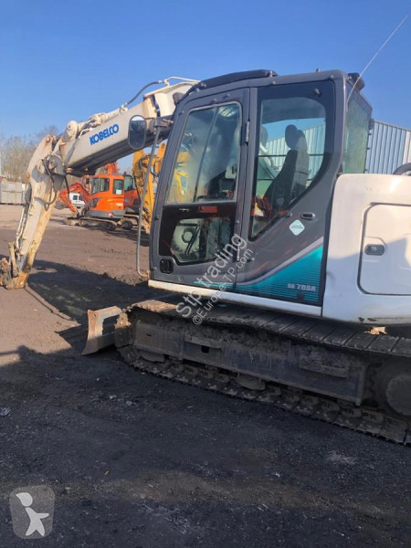Escavadora Kobelco SK 75SR-3E