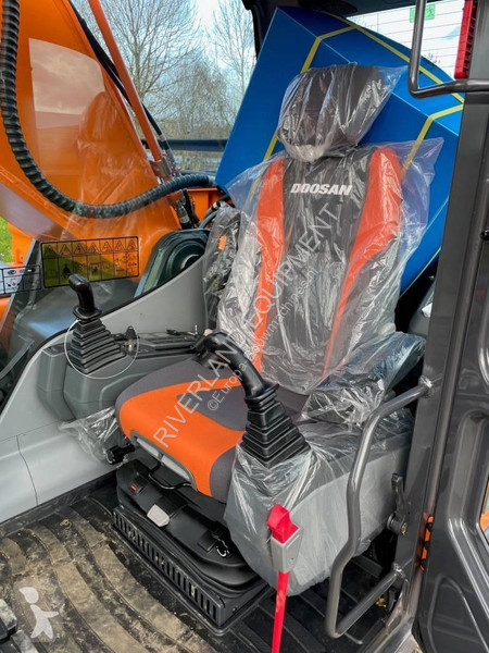 Escavadora Doosan DX340 new unused factory EPA...