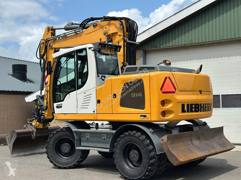 Excavator Liebherr A