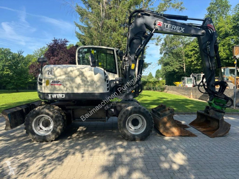 Excavator Terex