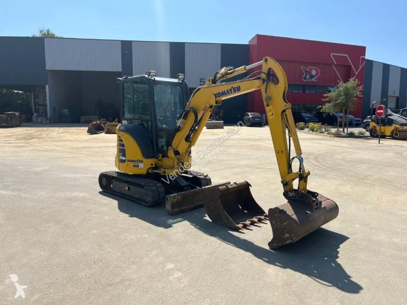 Escavadora Komatsu PC30MR-5