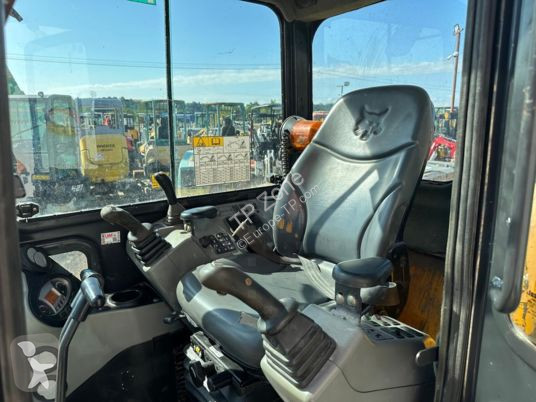 Lopatový nakládač Bobcat e35 cabine à 20900 € ht