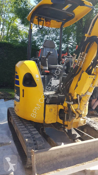 Escavadora Komatsu PC24MR-5
