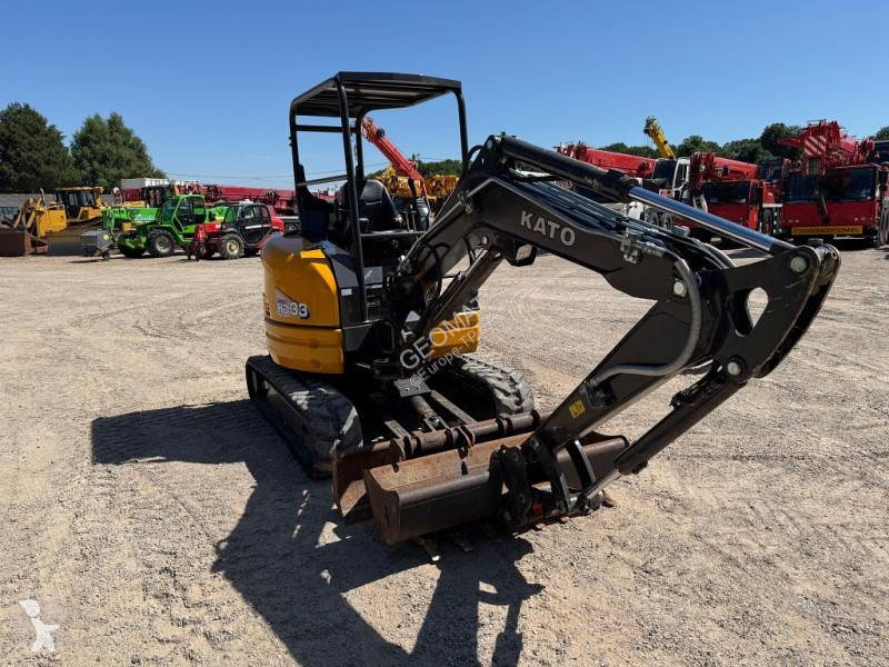 Escavadora Kato HD33V5