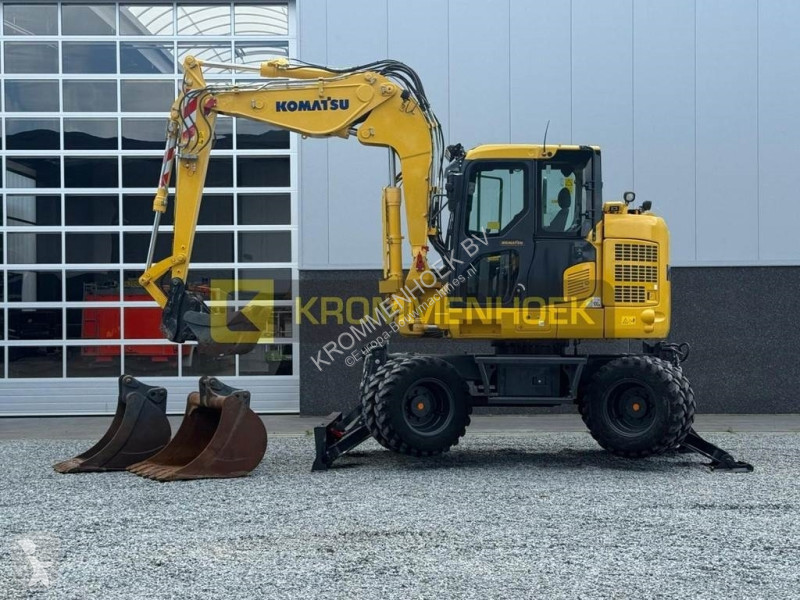 جرافة Komatsu PW 118 MR-11