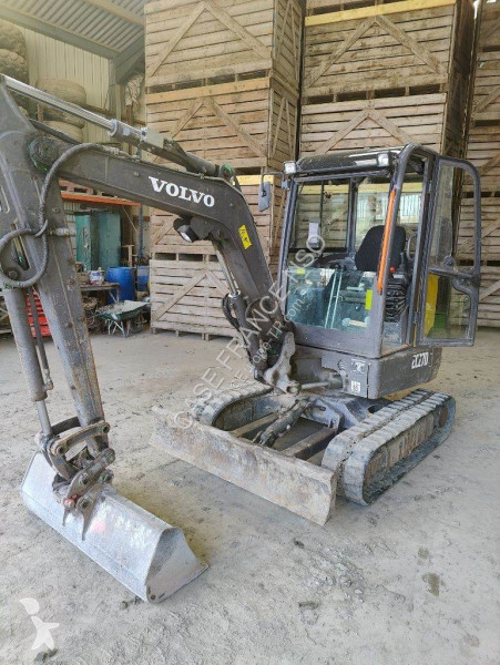 Excavadora Volvo EC 27 D