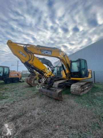 Pelle sur chenilles JCB