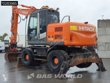 Excavadora de ruedas Hitachi