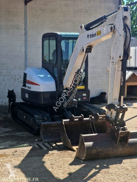 جرافة Bobcat 5T