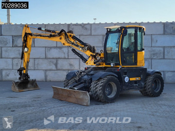 Excavadora de ruedas JCB